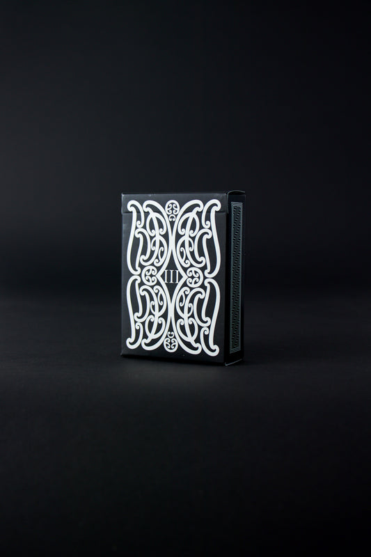 KATIKATIA III - Māori Playing Cards (Tuck Box)